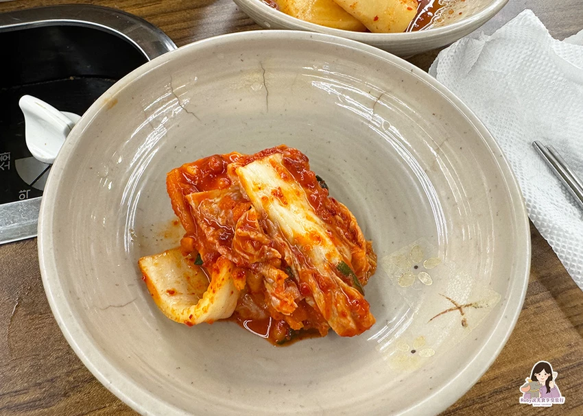 【弘大美食】二代祖馬鈴薯排骨湯 이대조뼈다귀，骨肉分離辣湯入