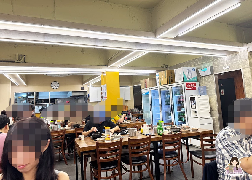 【弘大美食】二代祖馬鈴薯排骨湯 이대조뼈다귀，骨肉分離辣湯入