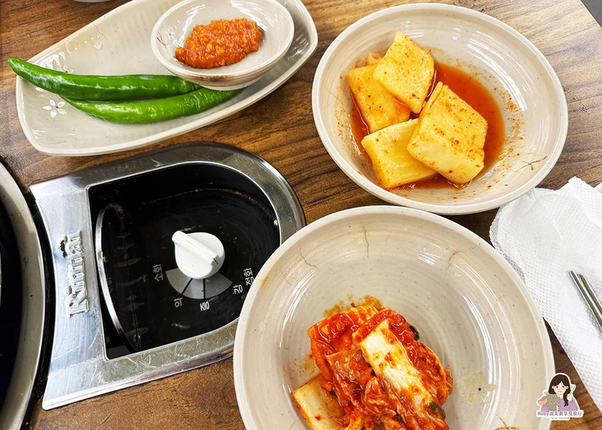 【弘大美食】二代祖馬鈴薯排骨湯 이대조뼈다귀，骨肉分離辣湯入