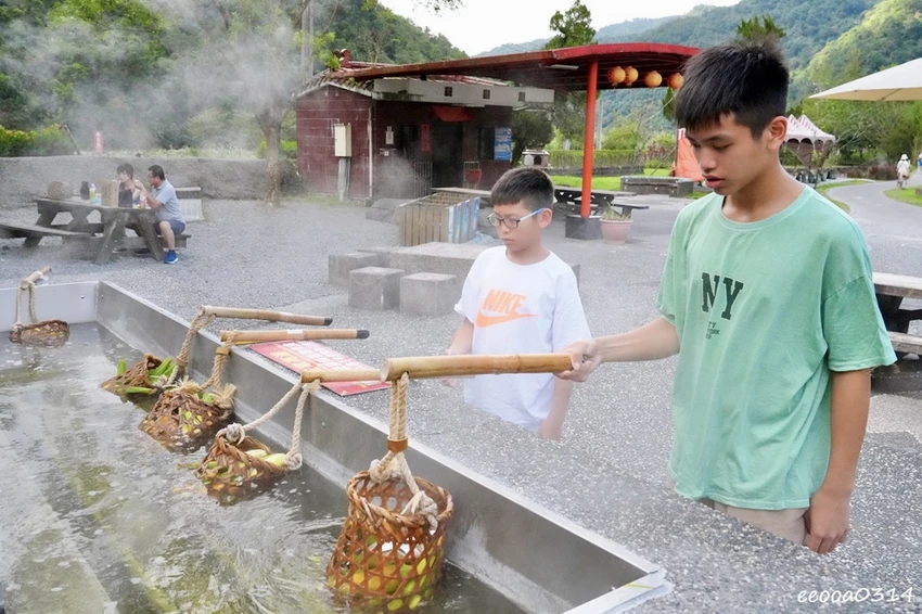 宜蘭清水地熱公園｜免門票煮溫泉蛋、免費泡腳! 竹簍租借、食材