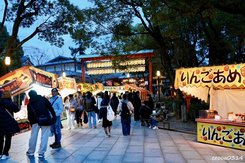 京都祇園半日散策｜高台寺、八坂神社必訪，入夜後點燈超美、攤販