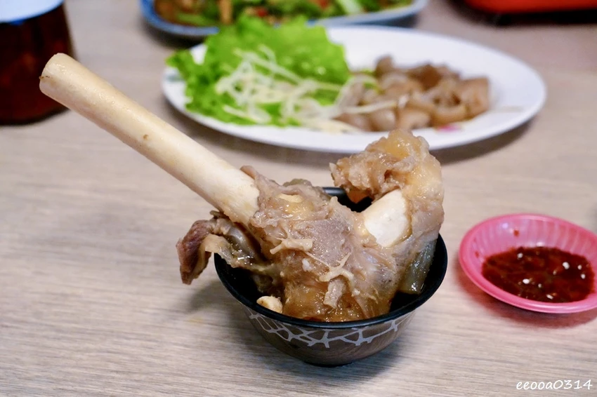 日日興現宰羊肉爐|雲林大埤溫體羊肉新鮮現宰、湯頭濃郁不腥,附 日日興現宰羊肉爐|雲林大埤溫體羊肉新鮮現宰、湯頭濃郁不腥,附