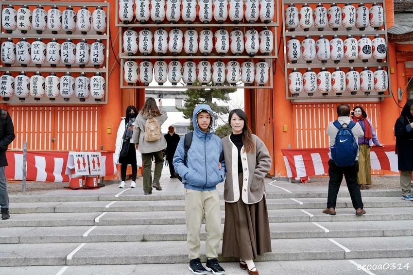 京都祇園半日散策｜高台寺、八坂神社必訪，入夜後點燈超美、攤販