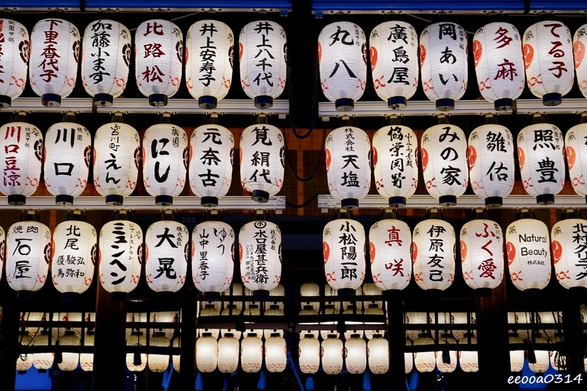 京都祇園半日散策｜高台寺、八坂神社必訪，入夜後點燈超美、攤販