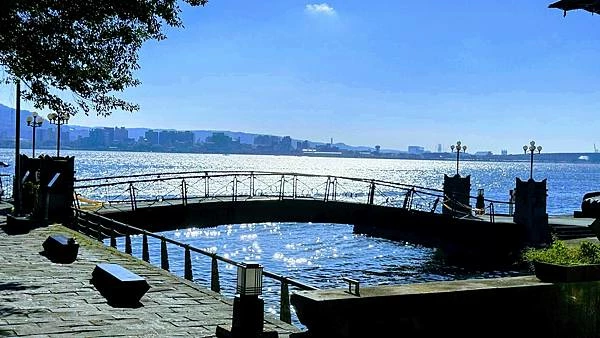 IMG_0014-EFFECTS.jpg IMG_0014-EFFECTS.jpg