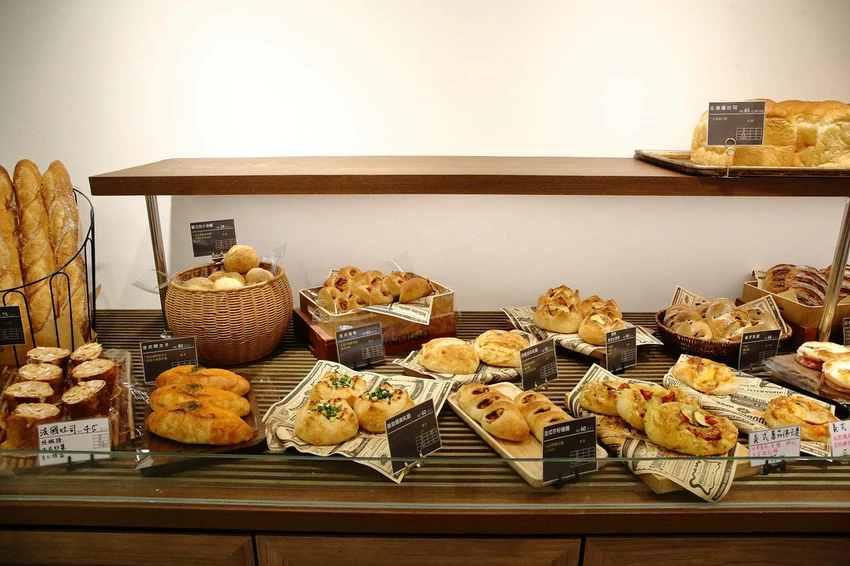 【中永和麵包店推薦】塔吉節慶蛋糕_中和華新店，在地人超推薦，