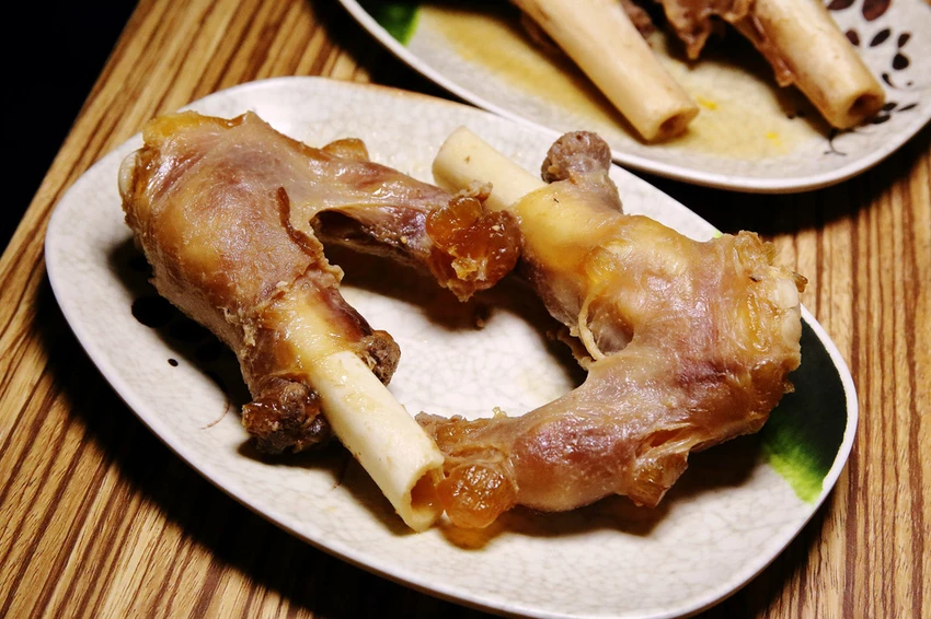 蘆洲必吃羊肉爐高CP值首選！名羊天下羊肉爐-蘆洲三民店，湯頭