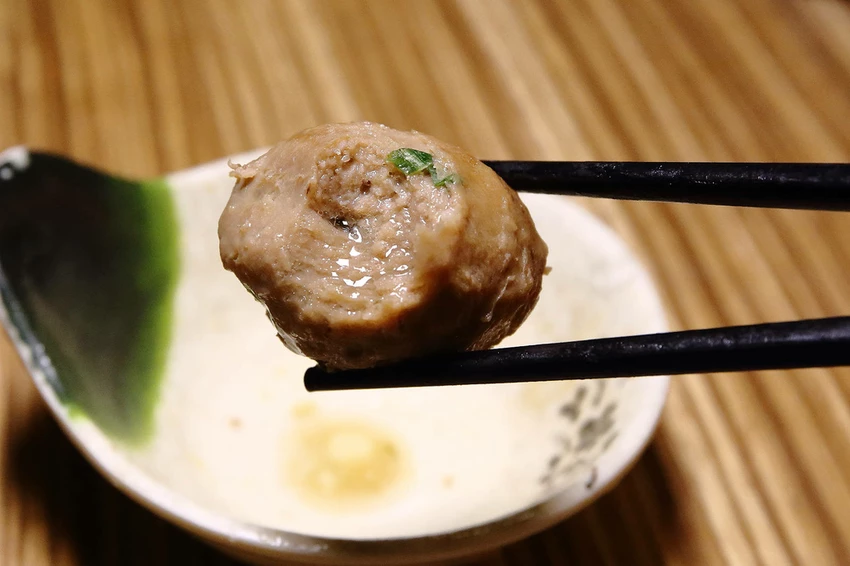 蘆洲必吃羊肉爐高CP值首選！名羊天下羊肉爐-蘆洲三民店，湯頭