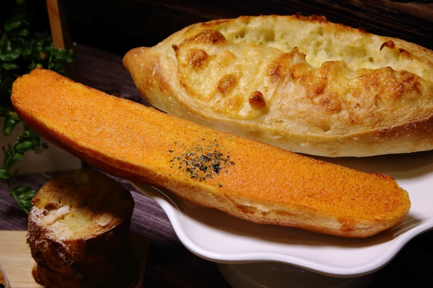 【中永和麵包店推薦】塔吉節慶蛋糕_中和華新店，在地人超推薦，