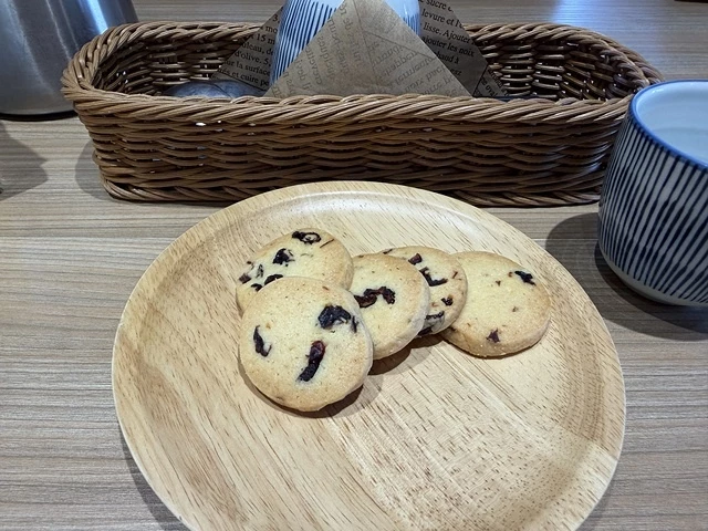 2025宜蘭龍潭湖的湖畔風光，礁溪漁田村品嚐家常料理餐館，湯