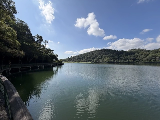 2025宜蘭龍潭湖的湖畔風光，礁溪漁田村品嚐家常料理餐館，湯