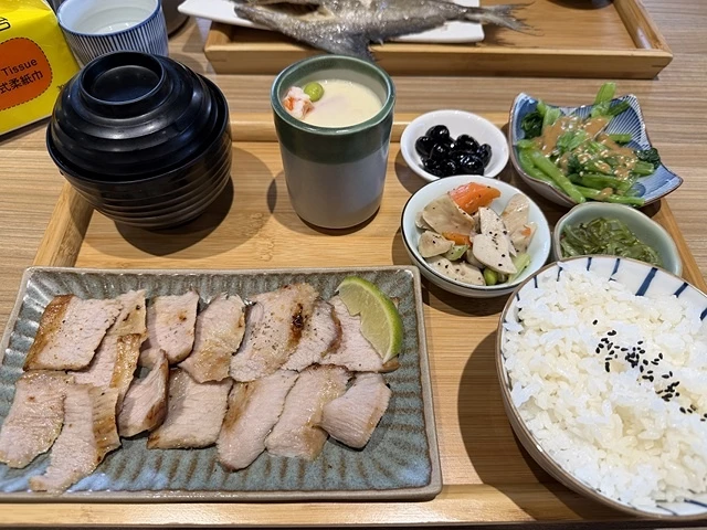 2025宜蘭龍潭湖的湖畔風光，礁溪漁田村品嚐家常料理餐館，湯