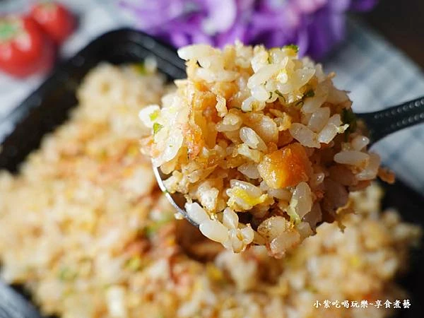 鮭魚炒飯-蔦燒居酒屋石牌店 (2).jpg