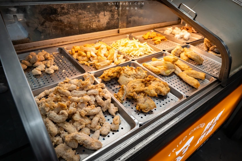 基隆鮮樂炸雞，團購名店獨家天婦羅，脆皮雞排65元高CP值宵夜推薦。