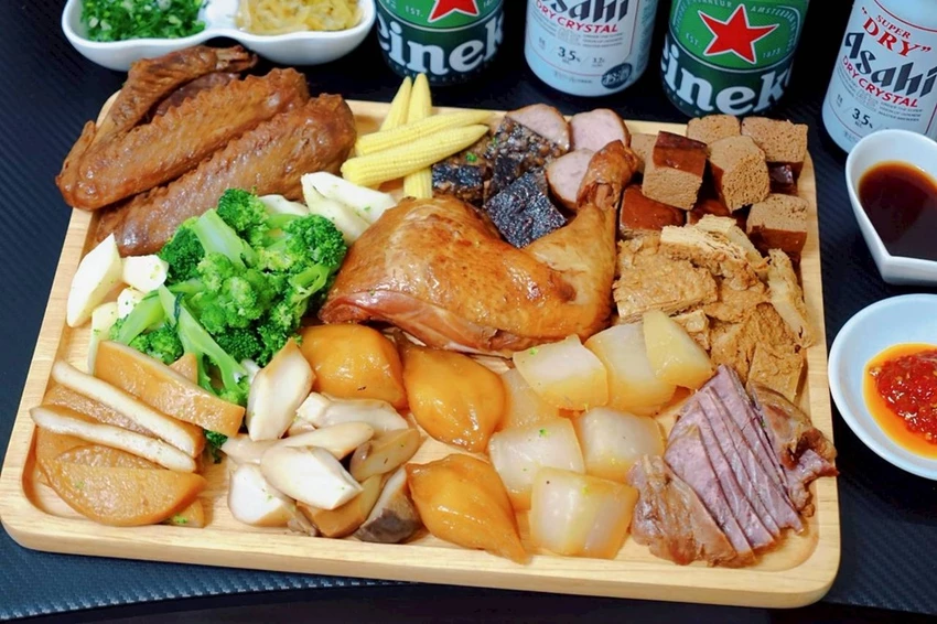 台中少見日式冷滷！40種食材任你挑，整隻雞腿、腱子肉、爆汁豆乾，連老饕都瘋狂。