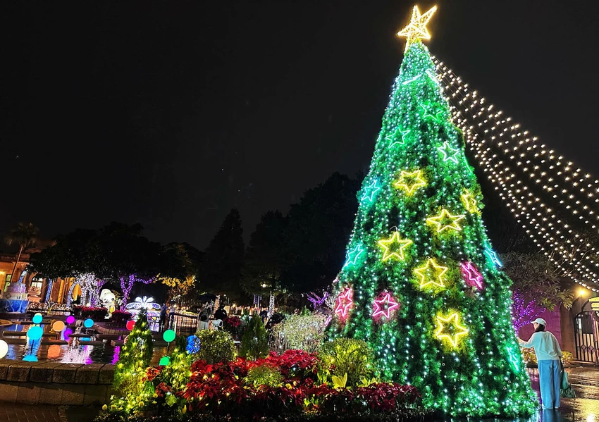 2025公館聖誕季登場！「史努比」和「糊塗塌客」驚喜現身自來