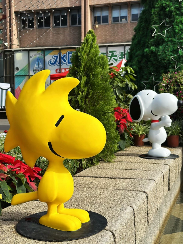 2025公館聖誕季登場！「史努比」和「糊塗塌客」驚喜現身自來