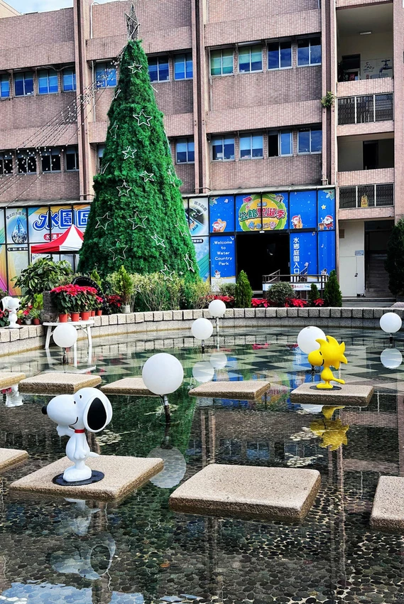 2025公館聖誕季登場！「史努比」和「糊塗塌客」驚喜現身自來