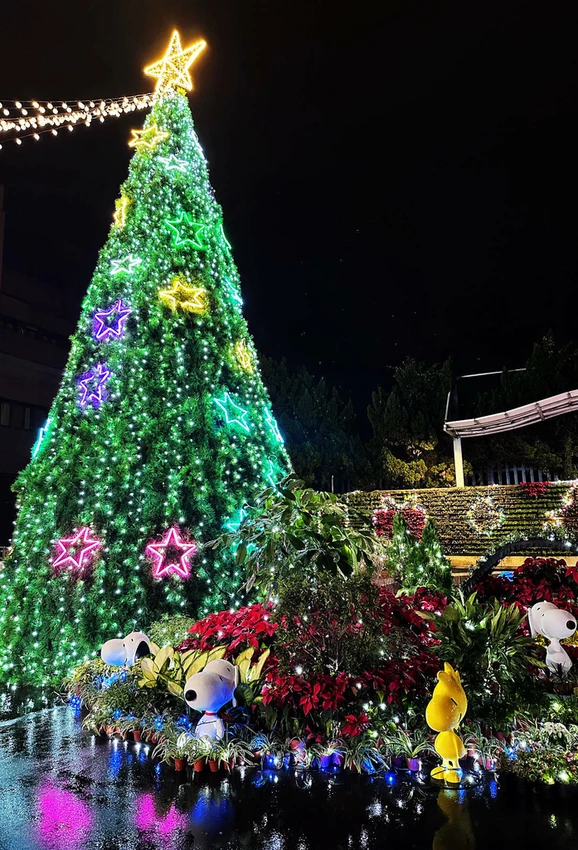 2025公館聖誕季登場！「史努比」和「糊塗塌客」驚喜現身自來