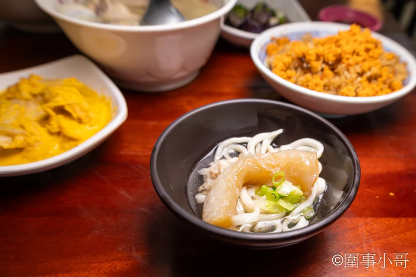 宜蘭蘇澳美食推薦-阿奇師牛肉麵,超人不一定有紅披風,有時還可能煮牛肉麵給大家吃喔!歡迎來到蘇澳最有溫度也最美味的牛肉麵店就在這裡。 @圍事小哥的幸福相框 宜蘭蘇澳美食推薦-阿奇師牛肉麵,超人不一定有紅披風,有時還可能煮牛肉麵給大家吃喔!歡迎來到蘇澳最有溫度也最美味的牛肉麵店就在這裡。 @圍事小哥的幸福相框