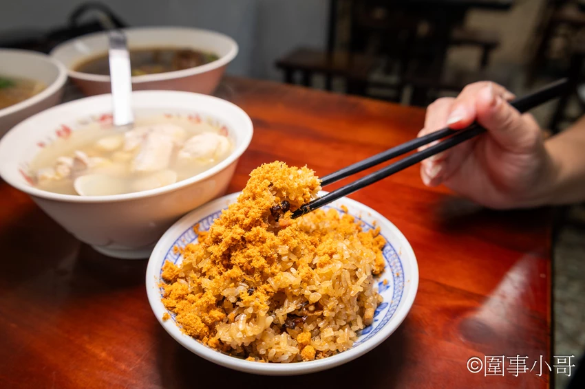 宜蘭蘇澳美食推薦-阿奇師牛肉麵,超人不一定有紅披風,有時還可能煮牛肉麵給大家吃喔!歡迎來到蘇澳最有溫度也最美味的牛肉麵店就在這裡。 @圍事小哥的幸福相框 宜蘭蘇澳美食推薦-阿奇師牛肉麵,超人不一定有紅披風,有時還可能煮牛肉麵給大家吃喔!歡迎來到蘇澳最有溫度也最美味的牛肉麵店就在這裡。 @圍事小哥的幸福相框