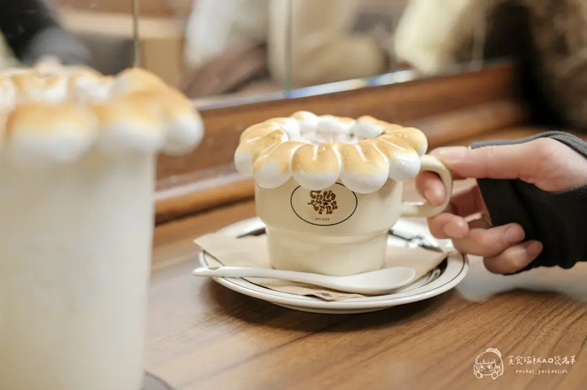 台中勤美Celaffee！摩登復古咖啡廳，必吃開心果提拉米蘇。