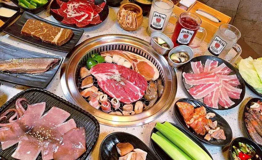 台中燒肉吃到飽！「Oh！Yaki 精緻燒肉吃到飽」大人用餐小孩免費，海鮮飲料甜品任你吃。