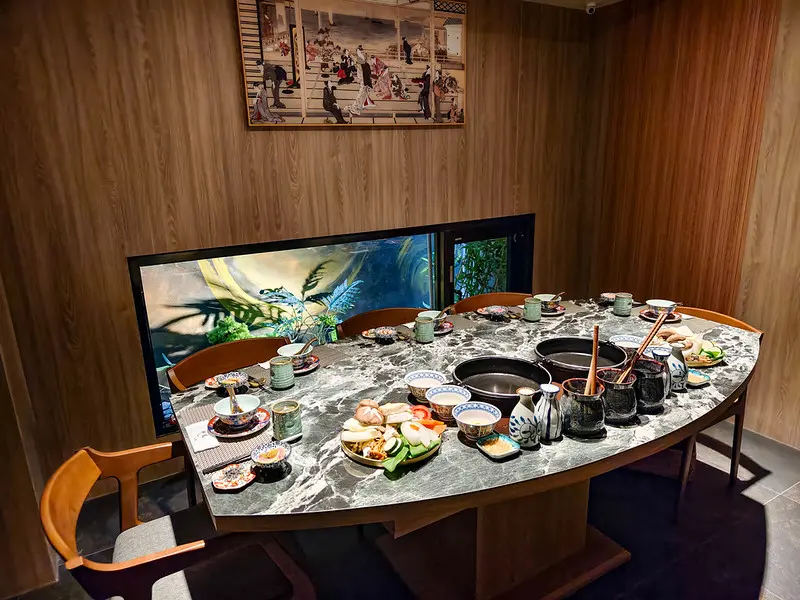 台北最頂關西風壽喜燒！祇園禪院專人服務，米澤和牛入口即化。