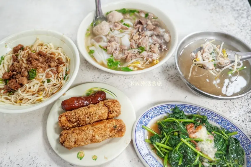 鮮甜湯頭獲 500 碗肯定！彰化火車站必吃阿添蛤仔麵，永樂商圈隱藏美食。