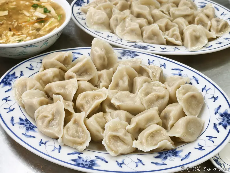 宜蘭40年老店獨門油蔥蝦米內餡！「南塘水餃館」只賣水餃跟酸辣湯就紅透半邊天。