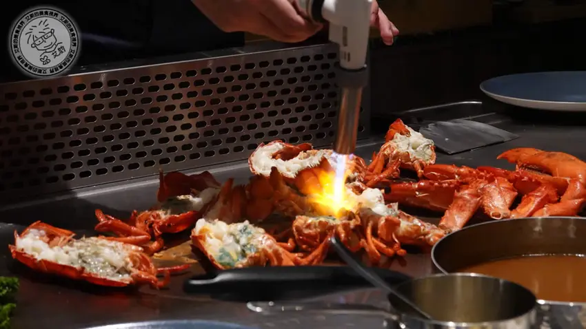 全包廂隱私極佳！台北松江路高檔男鐵板燒，大啖金沙龍蝦免轉場直接歡唱。