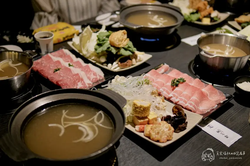 蔬菜冰品無限供應!虎尾川玥秘境鍋物,浮誇水池好氣派。