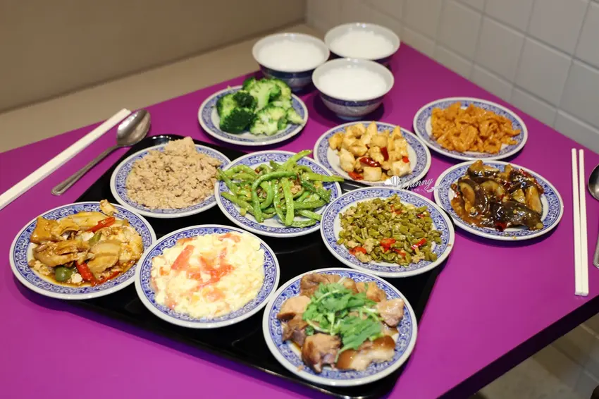 必比登推介清粥小菜!小品雅廚進駐信義區,摩登空間大啖台式家常味。