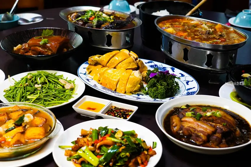 私藏桃園客家菜天花板與招牌大封肉！龍潭糧園茶藝客家小館，30年名店。