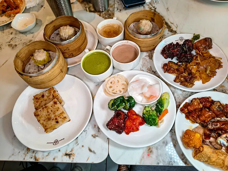 港點吃到飽必衝!林口「富品軒」,50道港點平日750元超划算。