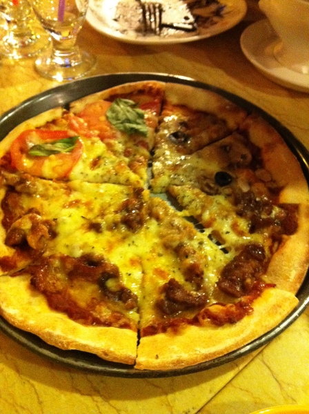 woodstone 木石餐廳：吃到飽的義大利麵PIZZA及炸物不錯~但~挑嘴朋友應該不會愛~