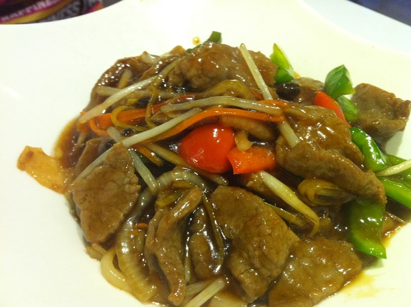 香港大排檔茶餐廳：不錯~也真的不一樣~~