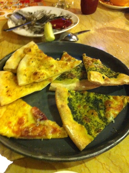 woodstone 木石餐廳：吃到飽的義大利麵PIZZA及炸物不錯~但~挑嘴朋友應該不會愛~