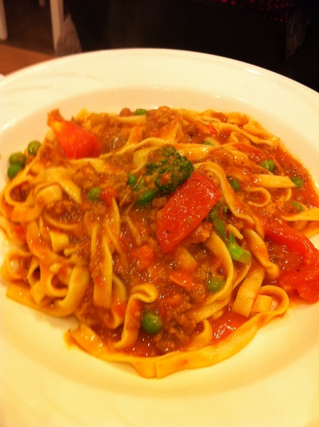 有哆創藝蔬食洋食館：我怕素食之吃吃看素食義大利麵@@