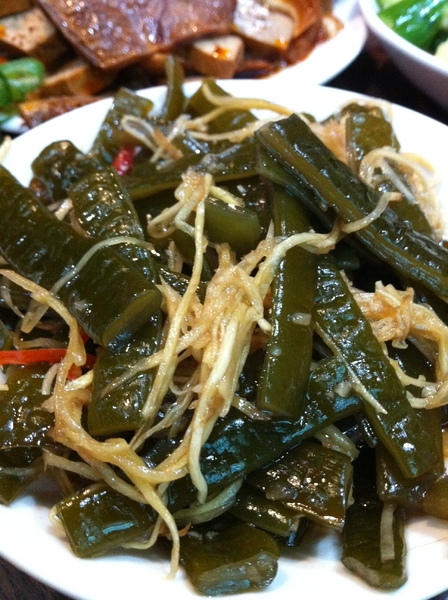 采岳軒 重慶抄手麵食(信義店)：辣的好嗨~~重口味~好吃的抄抄抄手!!!