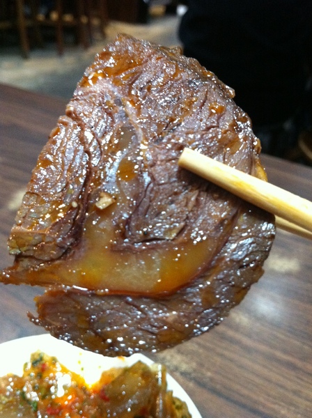 采岳軒 重慶抄手麵食(信義店)：辣的好嗨~~重口味~好吃的抄抄抄手!!!