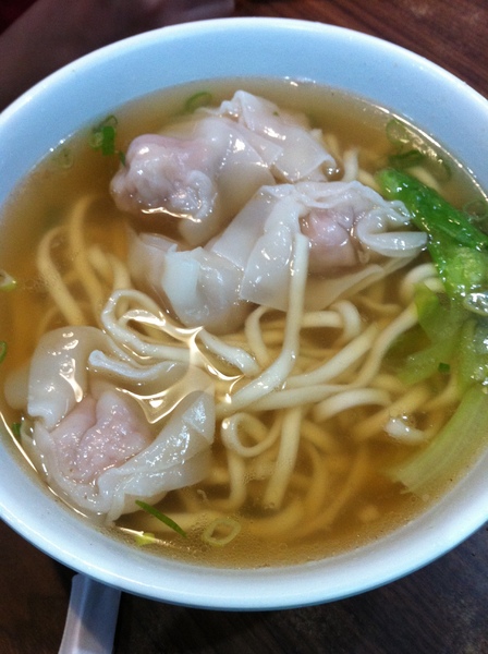 采岳軒 重慶抄手麵食(信義店)：辣的好嗨~~重口味~好吃的抄抄抄手!!!