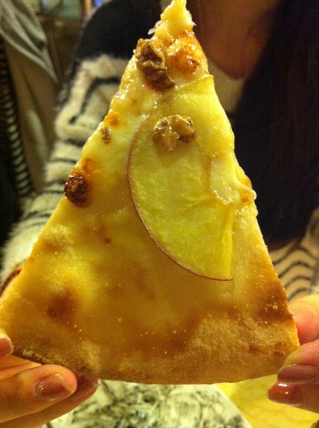 woodstone 木石餐廳：吃到飽的義大利麵PIZZA及炸物不錯~但~挑嘴朋友應該不會愛~