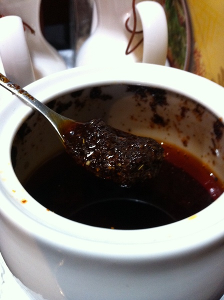 采岳軒 重慶抄手麵食(信義店)：辣的好嗨~~重口味~好吃的抄抄抄手!!!