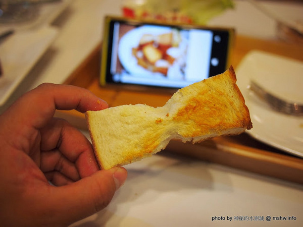 台灣惠蓀咖啡(華美館):【食記】【景點】台中西區-台灣惠蓀咖啡-華美館 : 新店的氣氛與空間都更好囉!還有親愛的偶像劇加持呢^^