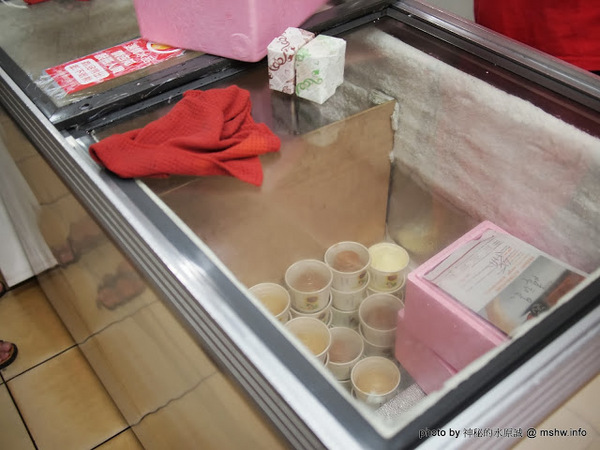 正典牛乳大王：【食記】口感硬梆梆的古早味冰磚 @ 南投-中興新村-正典牛乳大王