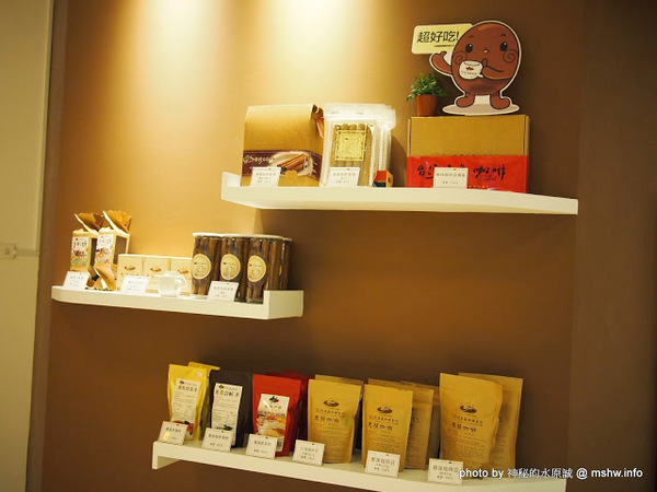 台灣惠蓀咖啡(華美館):【食記】【景點】台中西區-台灣惠蓀咖啡-華美館 : 新店的氣氛與空間都更好囉!還有親愛的偶像劇加持呢^^