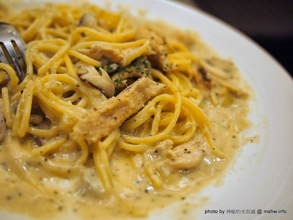 亞丁尼義式麵屋：【食記】台中西區-Yadingni Spaghetti house 亞丁尼義式麵屋 : 料多香濃又實在,CP值絕佳的好吃義大利麵!