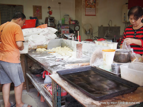 陸記燒餅：【食記】新竹東區-陸記燒餅 : 外酥內軟~口感十足!