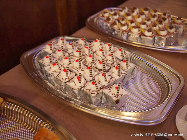 Yummy Cafe:【食記】鴨子湖畔聊爆肝 @ 新竹香山-中華大學-Yummy Cafe-兩講學堂